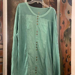 The Territory Ahead Green long sleeve top, Size XL